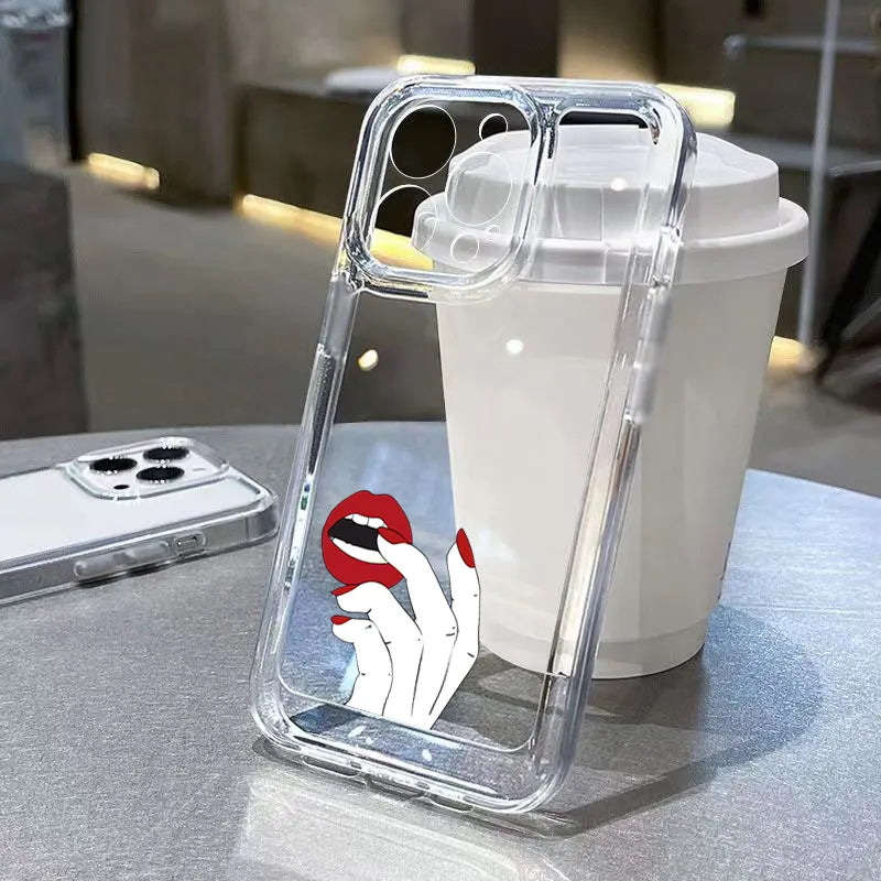 Transparentes Etui mit roten Lippen